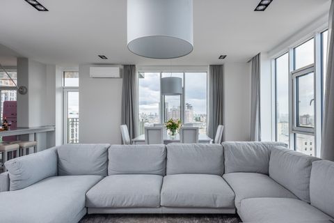 Какой размер модульного дивана считается правильным для гостиной 25-40 м²?