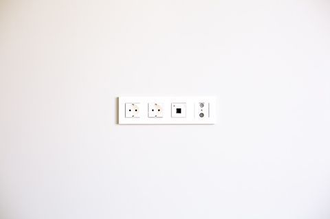 Почему проверка стен White Box критична для премиального ремонта