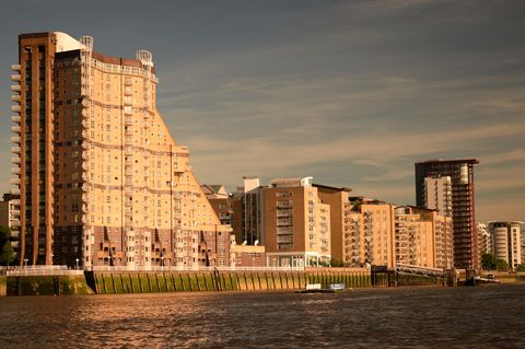 Почему в River Park Towers штатная система водоснабжения требует особого внимания