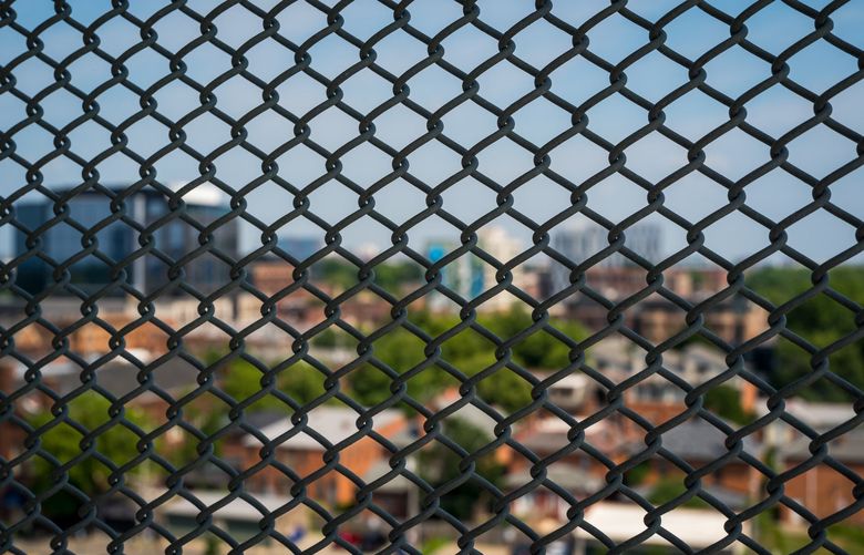 Основные ограничения: высота, материал, расположение